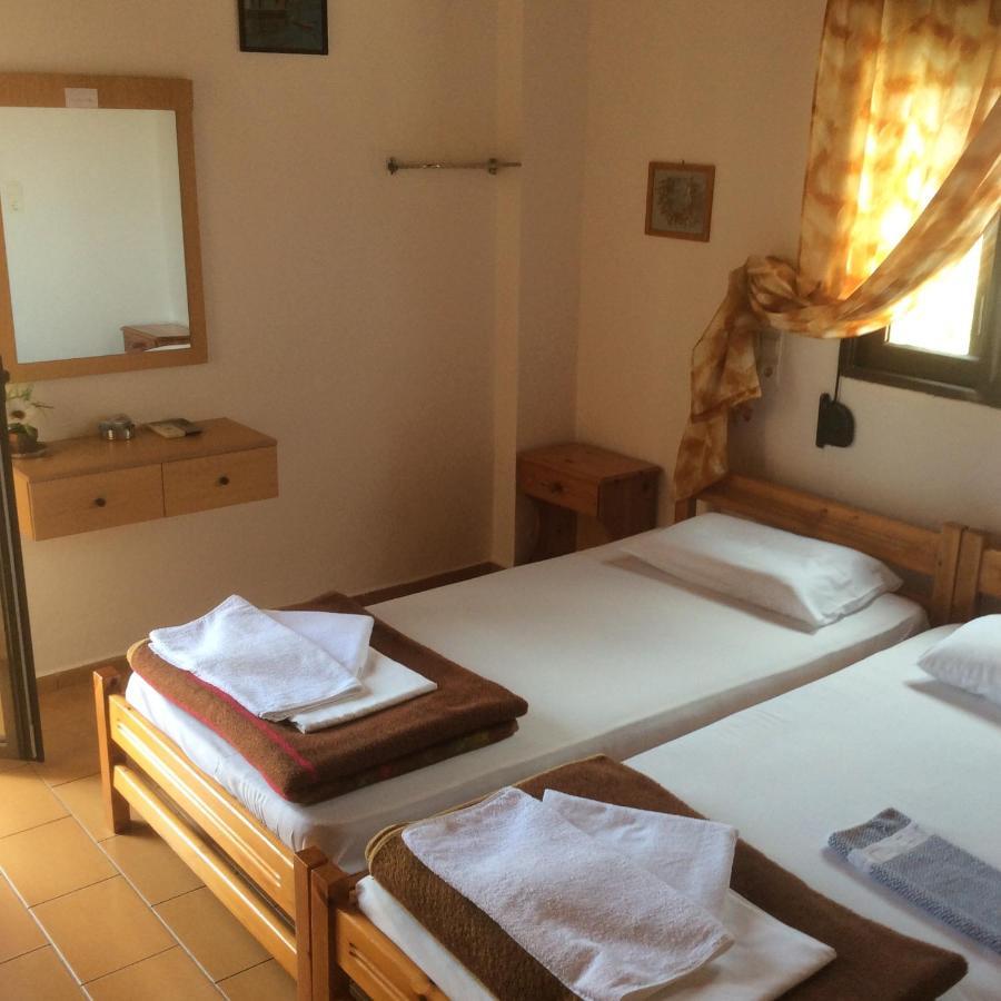 Artemis Rooms Sfakia Buitenkant foto