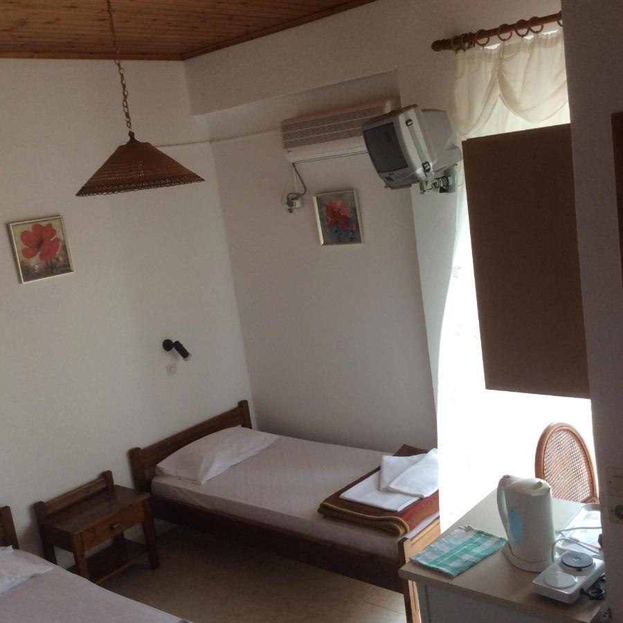 Artemis Rooms Sfakia Buitenkant foto